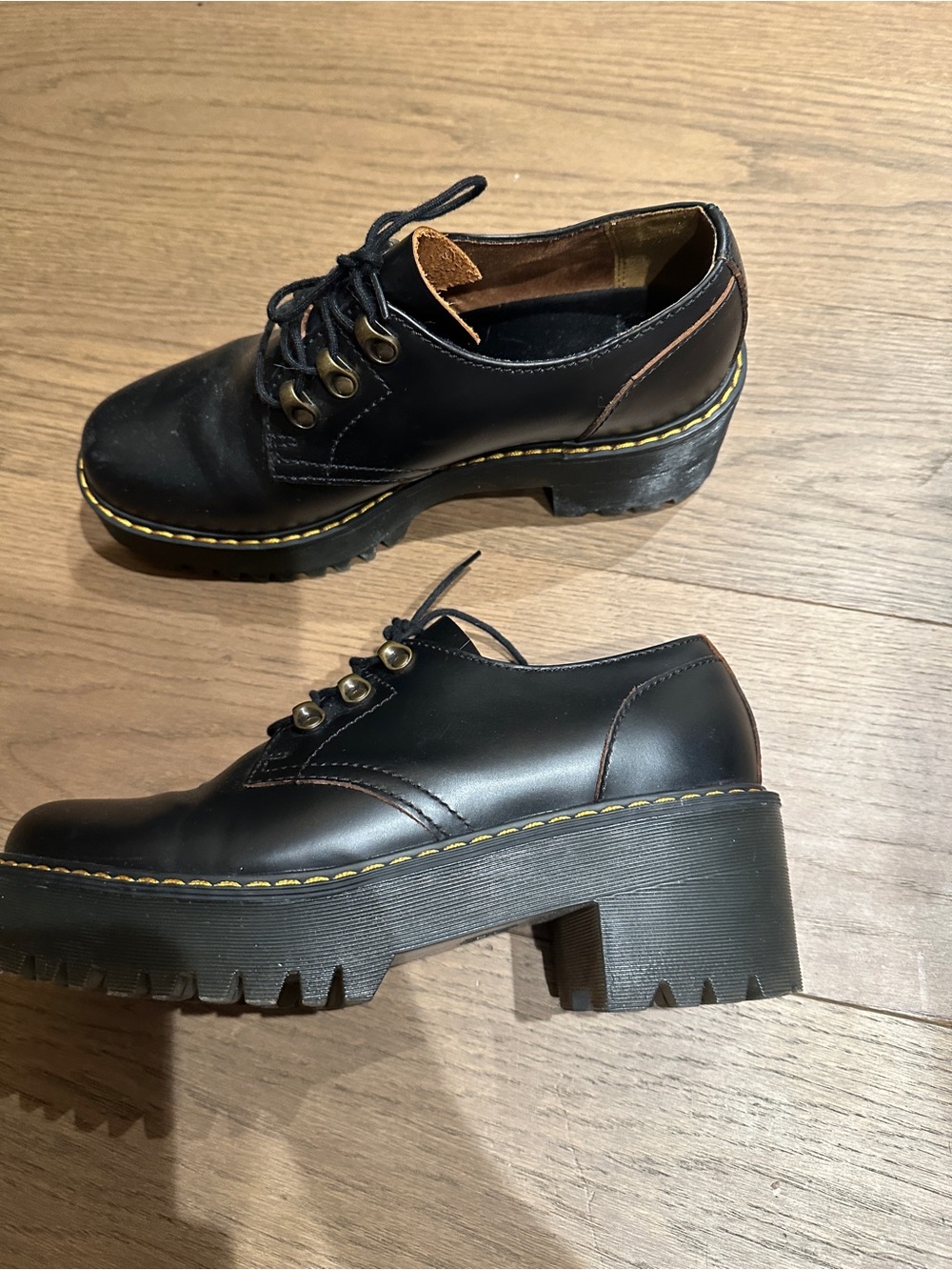 Dr. Martens Black Platform Heeled Oxford Shoes – Size 10